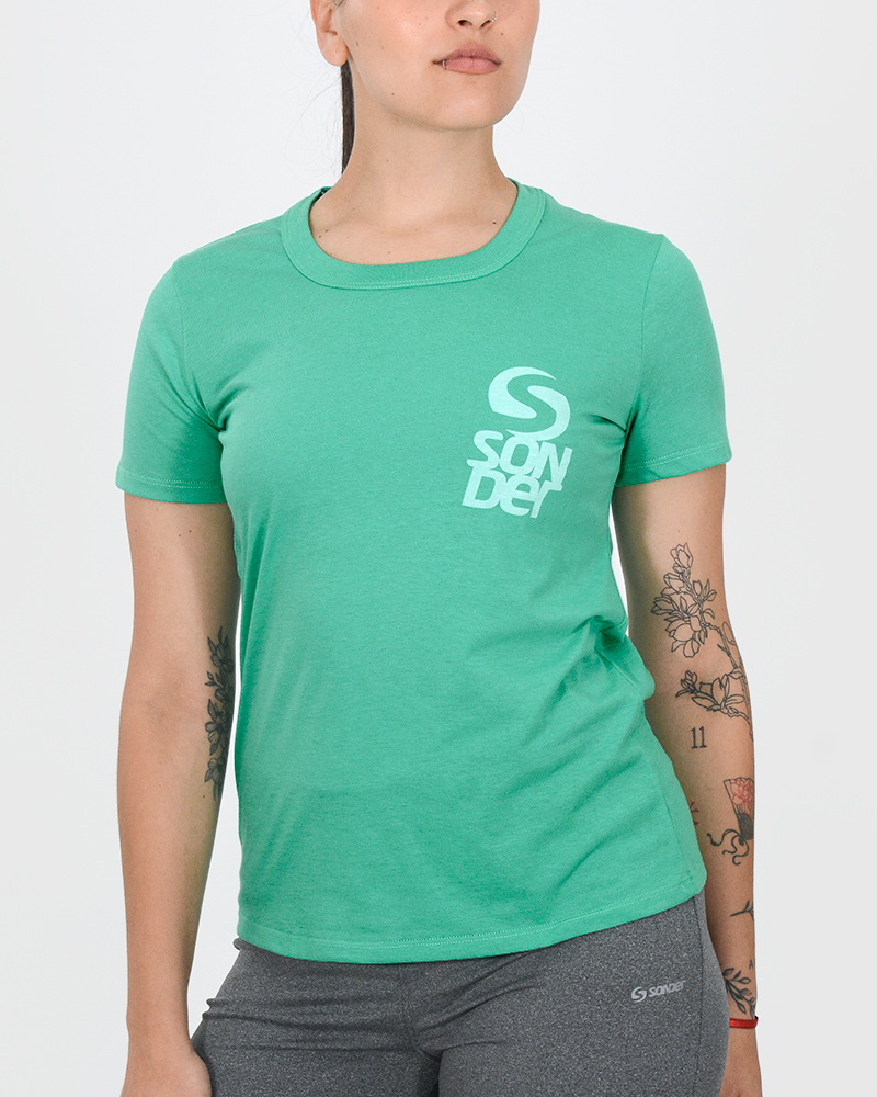 Remera de jersey liviano verde esmeralda con estampa