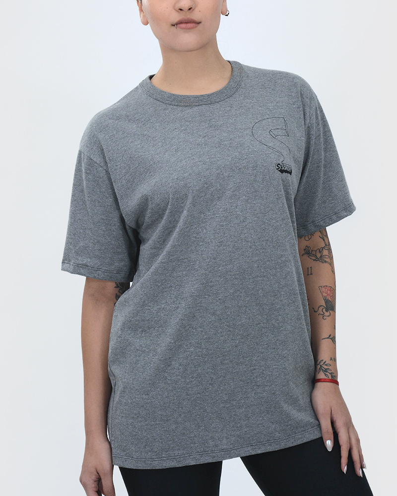 Remera oversize unisex de jersey gris melange con estampa 3D